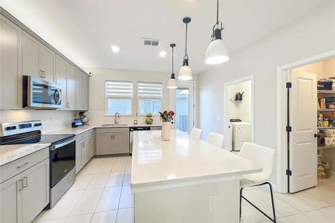 Townhouse in Orlando, Florida 3 bedrooms, 150.5 sq.m. № 2220378 - photo 23