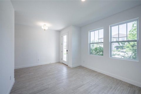 House in Orlando, Florida 5 bedrooms, 287.63 sq.m. № 1767724 - photo 15