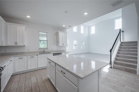 House in Orlando, Florida 5 bedrooms, 287.63 sq.m. № 1767724 - photo 23