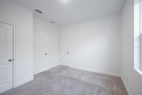 House in Orlando, Florida 5 bedrooms, 287.63 sq.m. № 1767724 - photo 20