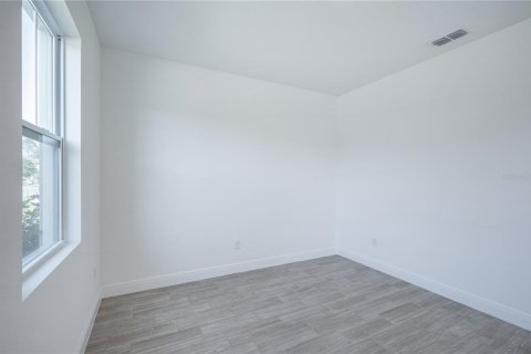 House in Orlando, Florida 5 bedrooms, 287.63 sq.m. № 1767724 - photo 13