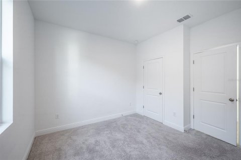 House in Orlando, Florida 5 bedrooms, 287.63 sq.m. № 1767724 - photo 19