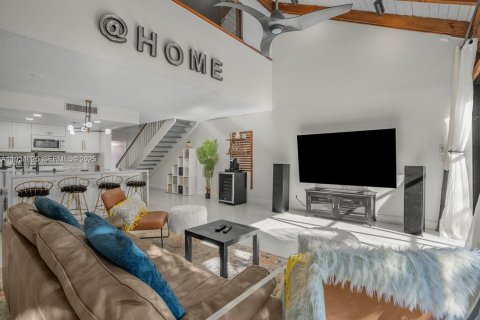 Townhouse in Pembroke Pines, Florida 2 bedrooms, 122.45 sq.m. № 2035294 - photo 23