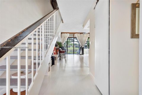 Townhouse in Pembroke Pines, Florida 2 bedrooms, 122.45 sq.m. № 2035294 - photo 8