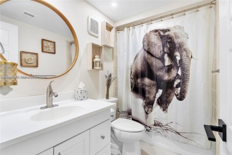 Townhouse in Pembroke Pines, Florida 2 bedrooms, 122.45 sq.m. № 2035294 - photo 15