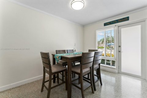 Condominio en venta en Pompano Beach, Florida, 1 dormitorio, 56.58 m2 № 2034255 - foto 19