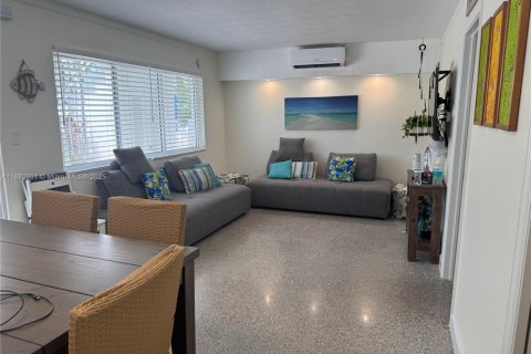 Condominio en venta en Pompano Beach, Florida, 1 dormitorio, 56.58 m2 № 2034255 - foto 29