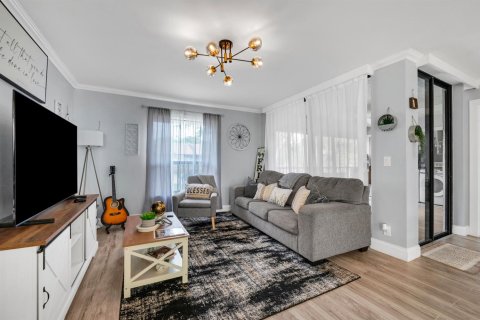 Купить кондоминиум в Коконат Крик, Флорида 3 комнаты, 90.77м2, № 2173271 - фото 2
