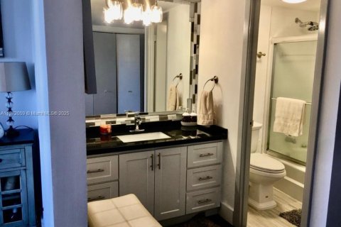 Купить кондоминиум в Майами, Флорида 2 спальни, 125.7м2, № 1896030 - фото 7