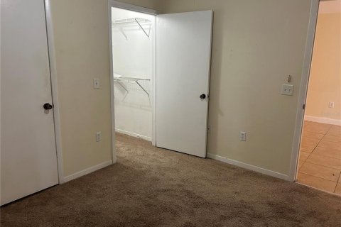 Condo in Gainesville, Florida, 4 bedrooms № 2233010 - photo 15