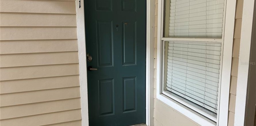 Condo in Gainesville, Florida, 4 bedrooms № 2233010
