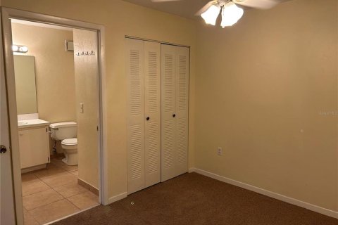 Condo in Gainesville, Florida, 4 bedrooms № 2233010 - photo 8