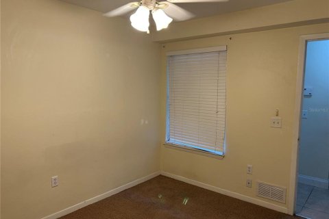 Condo in Gainesville, Florida, 4 bedrooms № 2233010 - photo 9