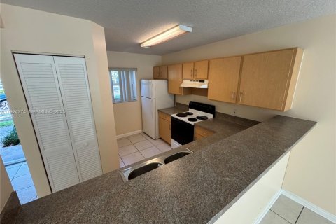 Touwnhouse à Coral Springs, Floride 2 chambres, 379.51 m2 № 1982626