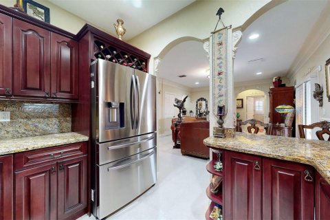 House in Medley, Florida 4 bedrooms, 170.94 sq.m. № 1741746 - photo 20