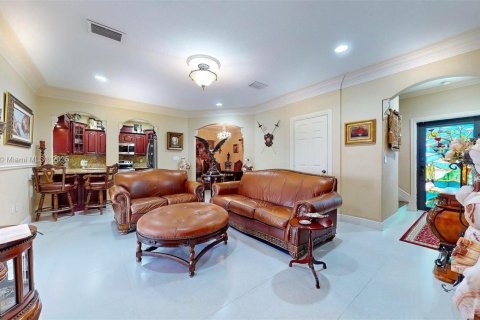 House in Medley, Florida 4 bedrooms, 170.94 sq.m. № 1741746 - photo 16