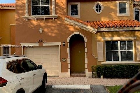 Townhouse in Miami Lakes, Florida 3 bedrooms, 135.54 sq.m. № 1948076 - photo 12