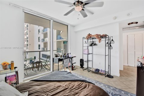 Copropriété à vendre à Miami, Floride: 1 chambre, 68.1 m2 № 2080170 - photo 13