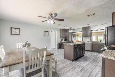 Villa ou maison à vendre à Sanford, Floride: 3 chambres, 163.42 m2 № 2390848 - photo 6