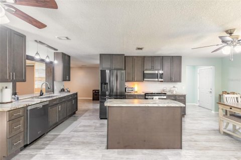 Villa ou maison à vendre à Sanford, Floride: 3 chambres, 163.42 m2 № 2390848 - photo 8
