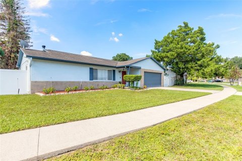 Villa ou maison à vendre à Sanford, Floride: 3 chambres, 163.42 m2 № 2390848 - photo 2