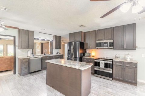 Villa ou maison à vendre à Sanford, Floride: 3 chambres, 163.42 m2 № 2390848 - photo 7