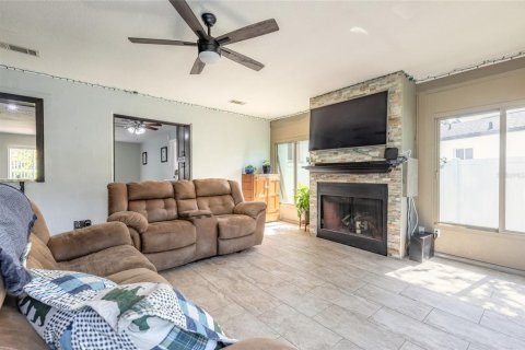 Villa ou maison à vendre à Sanford, Floride: 3 chambres, 163.42 m2 № 2390848 - photo 17