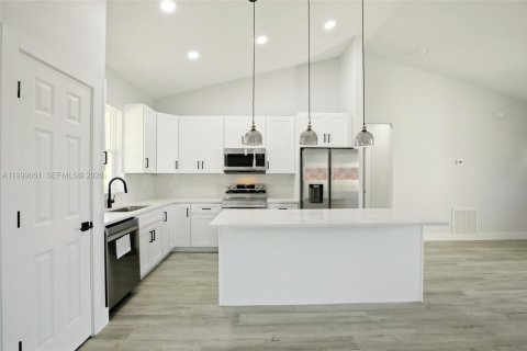 Villa ou maison à vendre à Sebring, Floride: 3 chambres № 2075425 - photo 6