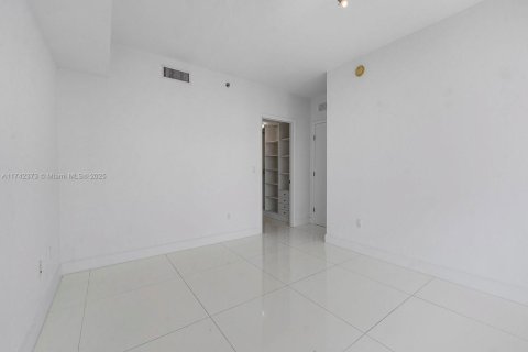 Copropriété à vendre à Miami, Floride: 3 chambres, 173.73 m2 № 1732124 - photo 13