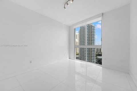Copropriété à vendre à Miami, Floride: 3 chambres, 173.73 m2 № 1732124 - photo 12