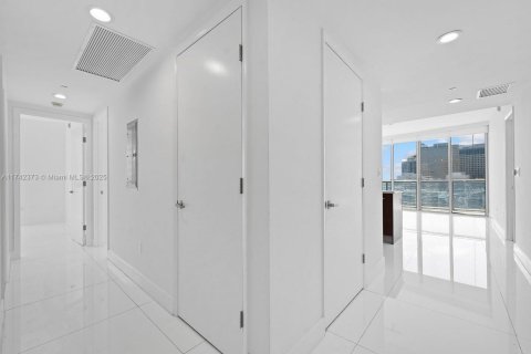 Copropriété à vendre à Miami, Floride: 3 chambres, 173.73 m2 № 1732124 - photo 9