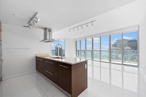 Copropriété à vendre à Miami, Floride: 3 chambres, 173.73 m2 № 1732124 - photo 1