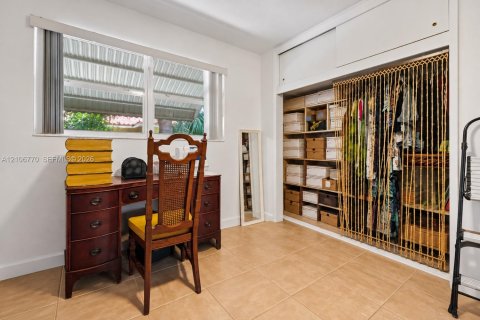 House in Plantation, Florida 3 bedrooms, 165.46 sq.m. № 2419453 - photo 15