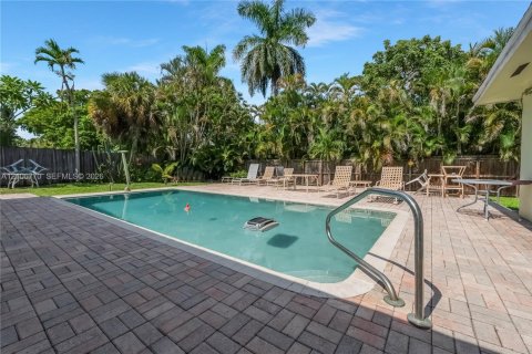 House in Plantation, Florida 3 bedrooms, 165.46 sq.m. № 2419453 - photo 25