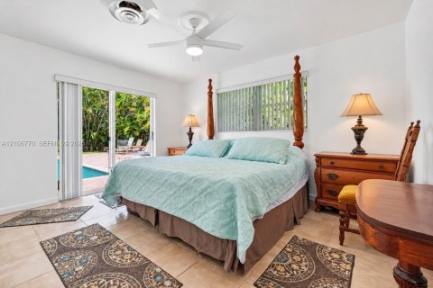 House in Plantation, Florida 3 bedrooms, 165.46 sq.m. № 2419453 - photo 7