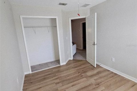 Townhouse in Sun City Center, Florida 3 bedrooms, 158.03 sq.m. № 1844892 - photo 15