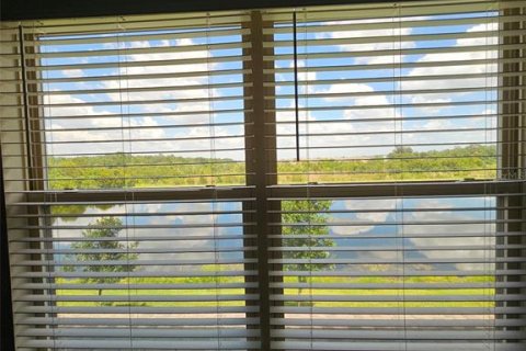 Townhouse in Sun City Center, Florida 3 bedrooms, 158.03 sq.m. № 1844892 - photo 13