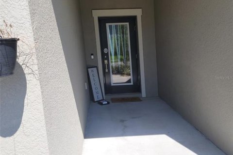 Townhouse in Sun City Center, Florida 3 bedrooms, 158.03 sq.m. № 1844892 - photo 4