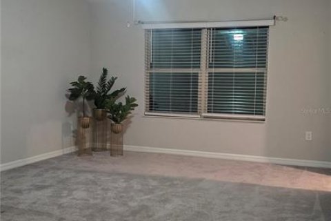 Townhouse in Sun City Center, Florida 3 bedrooms, 158.03 sq.m. № 1844892 - photo 28