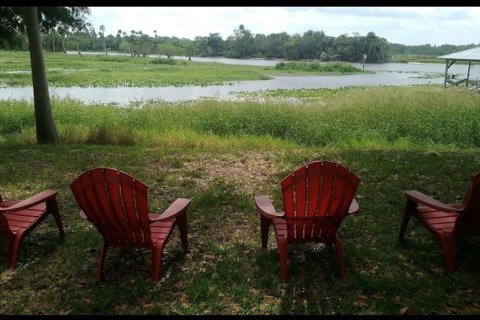 Land in Osteen, Florida № 2391588 - photo 2