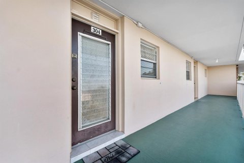 Купить кондоминиум в Лодердейл-Лейкс, Флорида 3 комнаты, 71.35м2, № 2083796 - фото 18