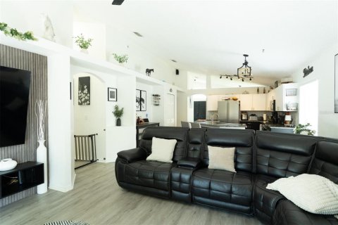 House in Orlando, Florida 4 bedrooms, 170.1 sq.m. № 1787736 - photo 27