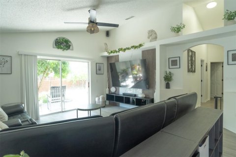 House in Orlando, Florida 4 bedrooms, 170.1 sq.m. № 1787736 - photo 28