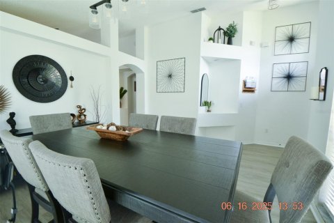 House in Orlando, Florida 4 bedrooms, 170.1 sq.m. № 1787736 - photo 6