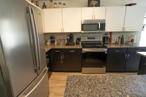 House in Orlando, Florida 4 bedrooms, 170.1 sq.m. № 1787736 - photo 13