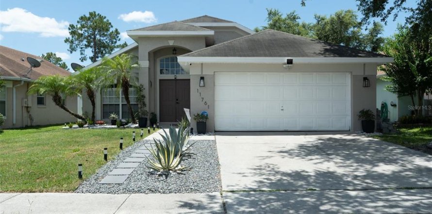 House in Orlando, Florida 4 bedrooms, 170.1 sq.m. № 1787736