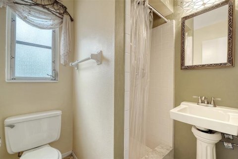 House in Venice, Florida 3 bedrooms, 187.01 sq.m. № 2099738 - photo 25
