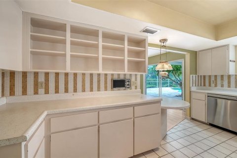 House in Venice, Florida 3 bedrooms, 187.01 sq.m. № 2099738 - photo 15