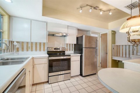 House in Venice, Florida 3 bedrooms, 187.01 sq.m. № 2099738 - photo 16
