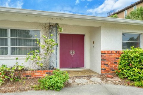 House in Venice, Florida 3 bedrooms, 187.01 sq.m. № 2099738 - photo 8
